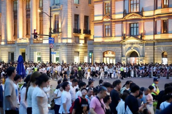 伍祥配资 安全感，看得见！织密平安网守护璀璨“夜经济”